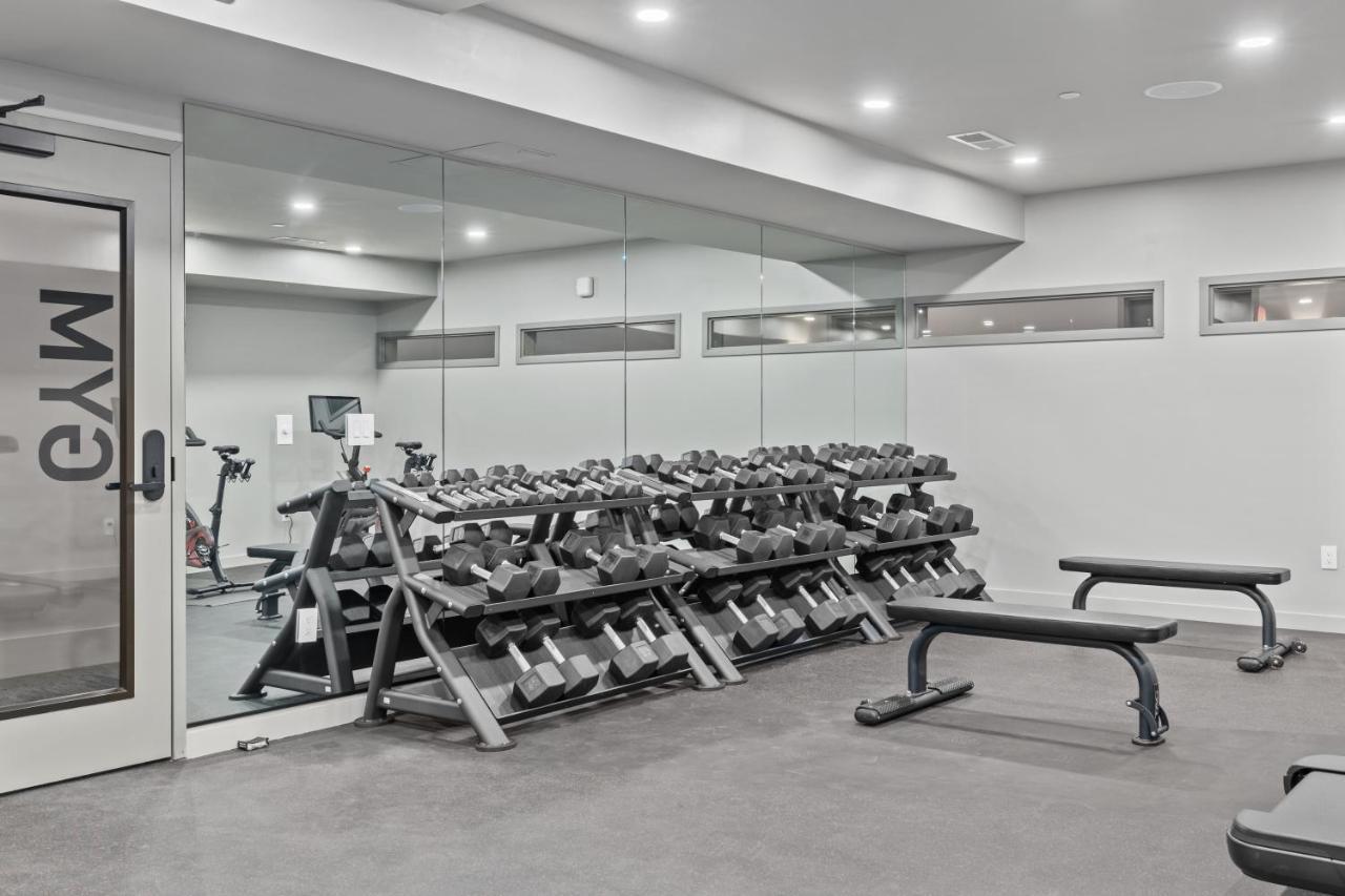 Skyline View, Pool, Gym, Balcony'S, Walk To Bway! Apartment Nashville Bagian luar foto