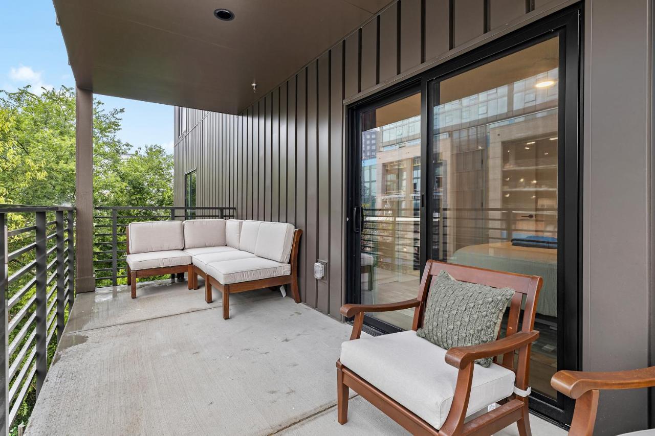 Skyline View, Pool, Gym, Balcony'S, Walk To Bway! Apartment Nashville Bagian luar foto